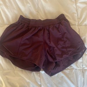 Womens lululemon hotty hot shorts size 8